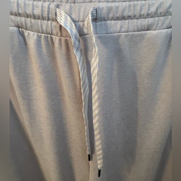 VUORI women’s Halo Essential wide leg pants Size Small - Picture 3 of 11